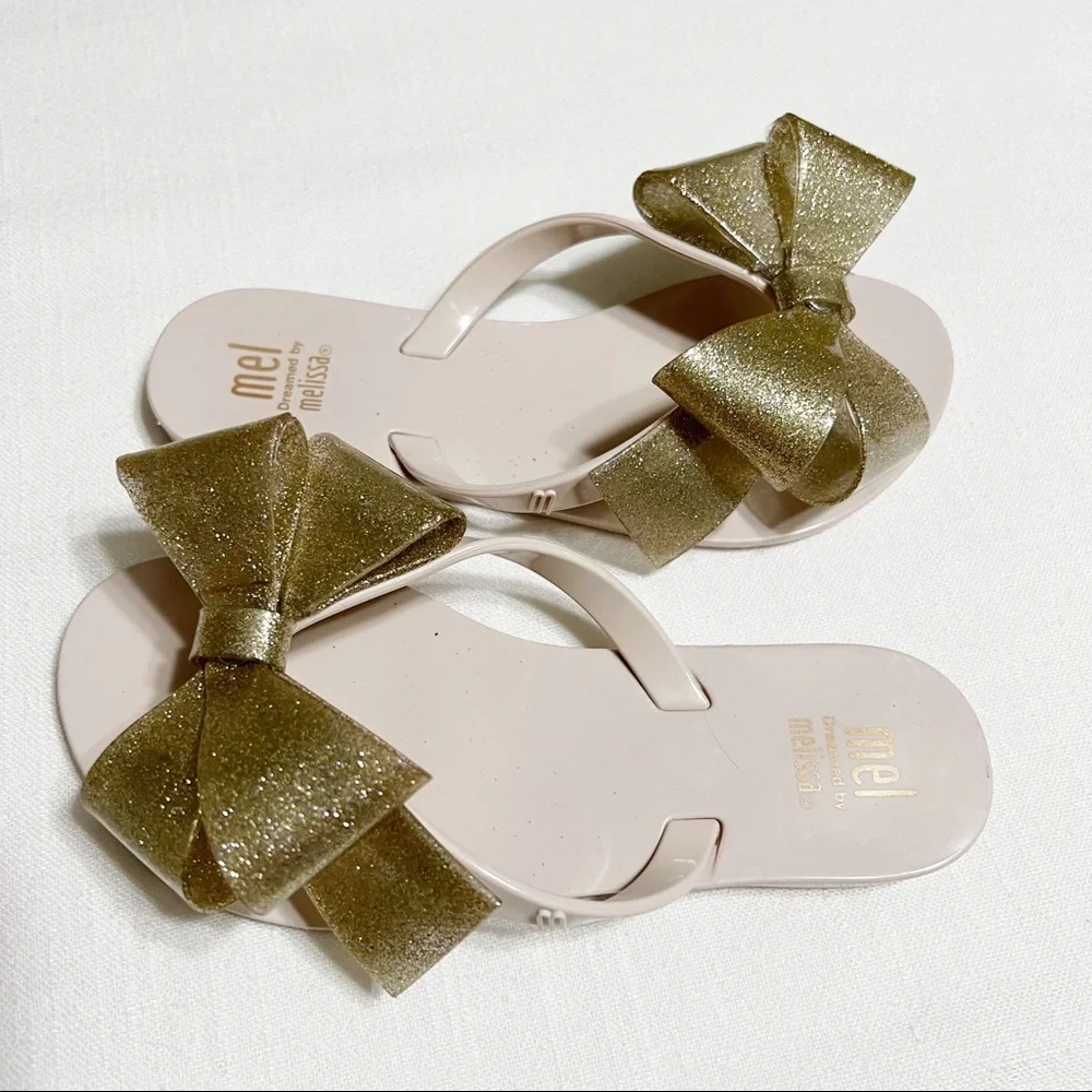 Mel Dreamed by Melissa Bow Gold Sparkle Sandals Flip Flops‎ Girls